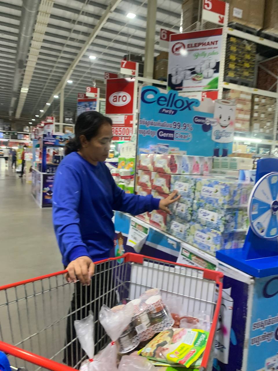 Modern Trade Distribution of Cellox and Hygienist Products by BJC at Makro Cambodia 12 Dec - Image 6